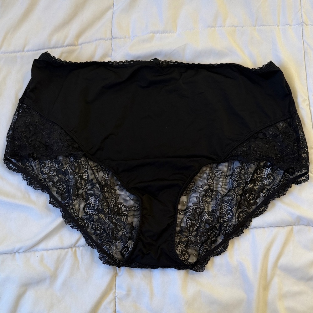 Black Lace-Accent High-Rise Full Coverage Panty
